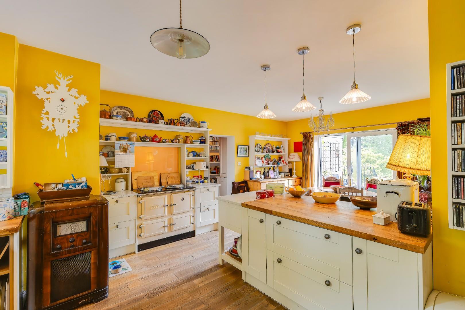 8 Church Place South, Penarth, CF64 1BA